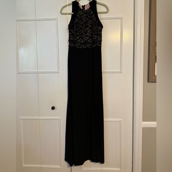 BLACK & TAN MAXI FORMAL DRESS - Picture 5 of 9